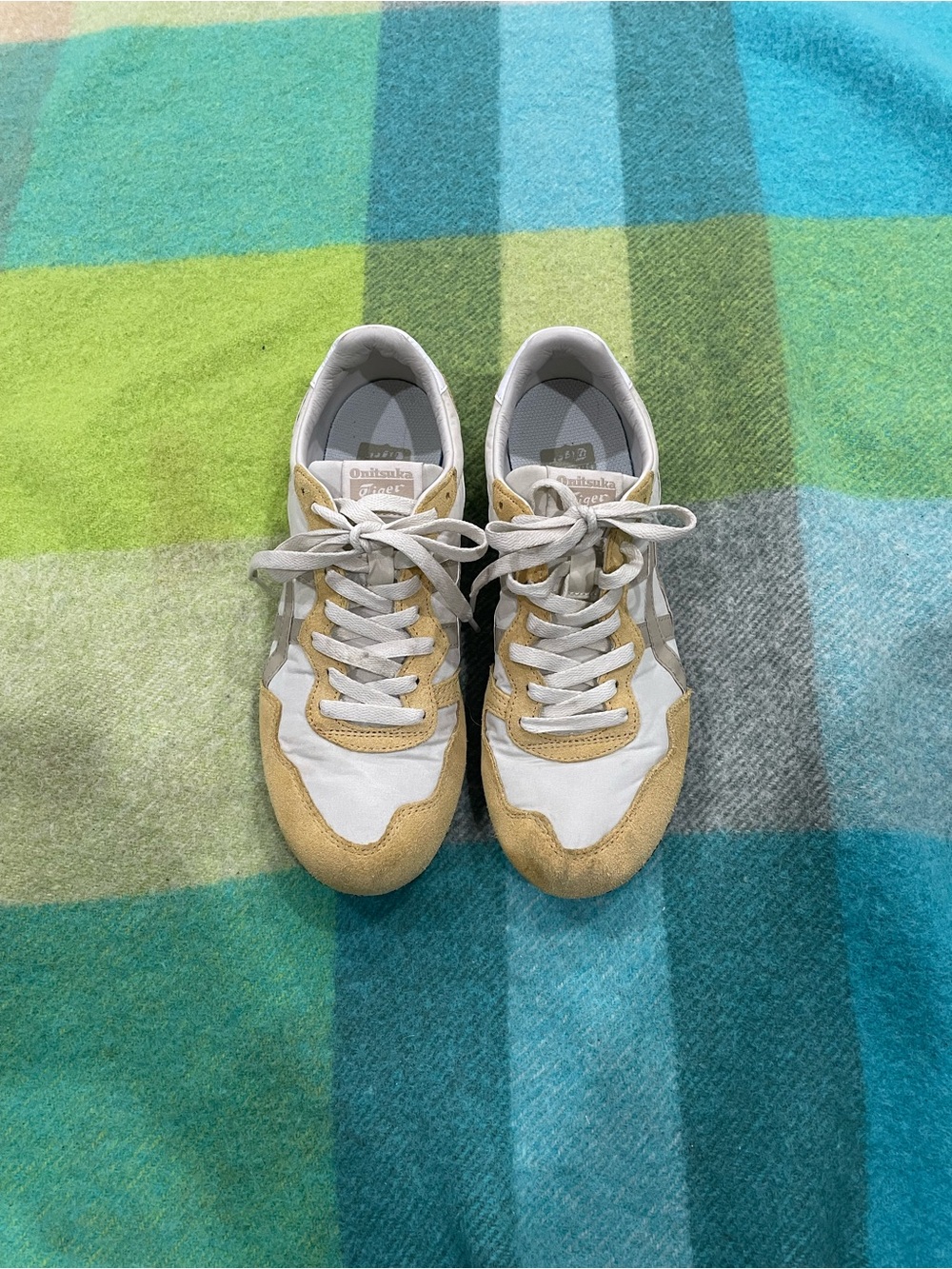 Tiger Serrano Cream Wood Crepe Lace Up Sneakers
Mens Size 7.5US Womens Size 9US